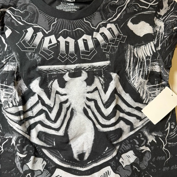 Venom Men's & Big Men's Graphic Tee with Short Sleeves - Picture 5 of 6